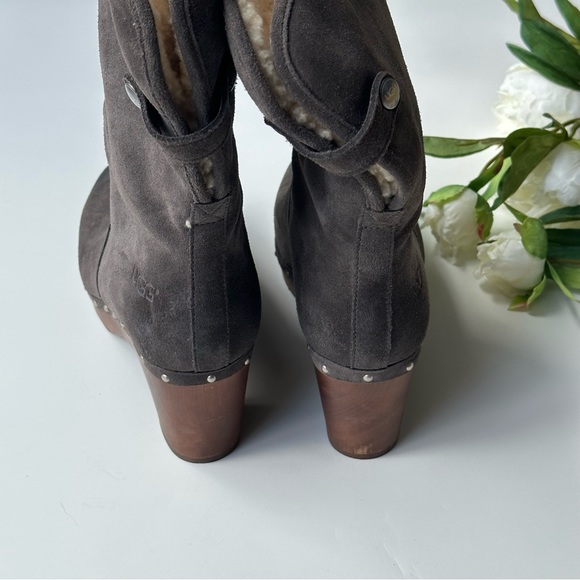 UGG Australia Burnished Suede Lynnea Boots - Picture 4 of 9